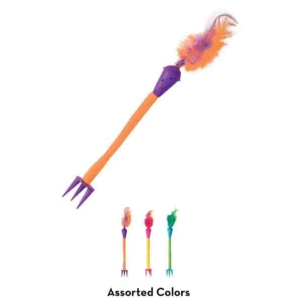 קונג, מקל גמיש עם נוצה המתחבר כמעט לכל משטח גירוד ומגרה את החתול לשחק